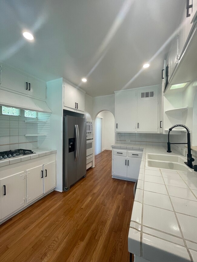 Building Photo - 11688 Bellagio Rd