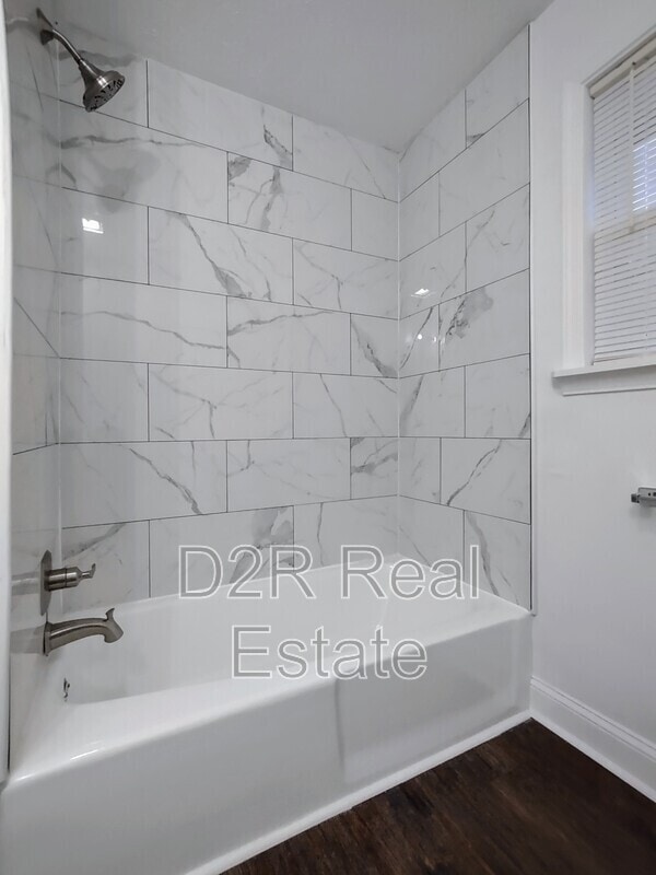 Building Photo - 7909 Southfield Dr