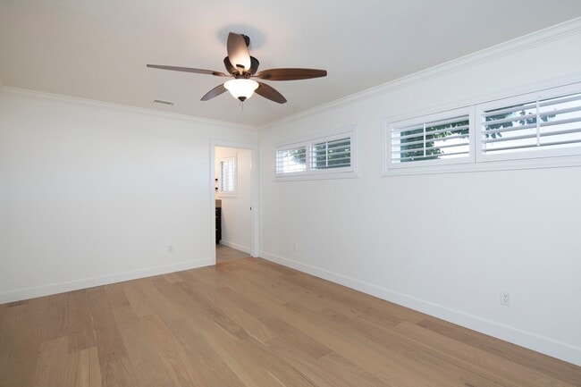 Building Photo - GORGEOUS Remodeled and Upgraded Beautiful ...