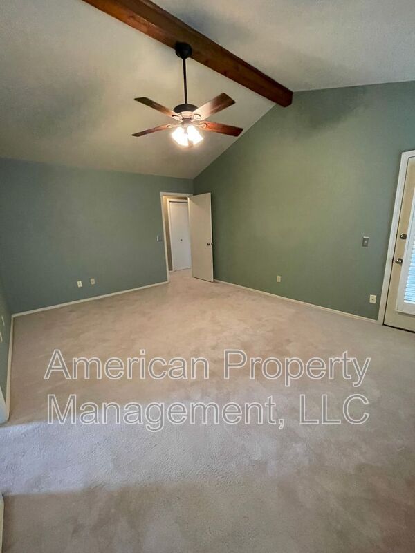 Building Photo - 8841 S Canton Pl