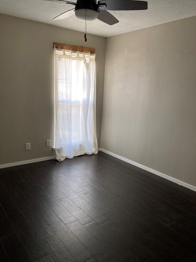 Second Bedroom - 5616 Painter St