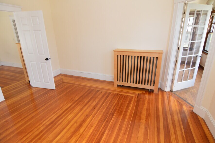 Building Photo - 100 Etna St