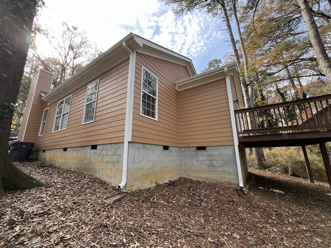 Building Photo - 1903 Chattahoochee Pl