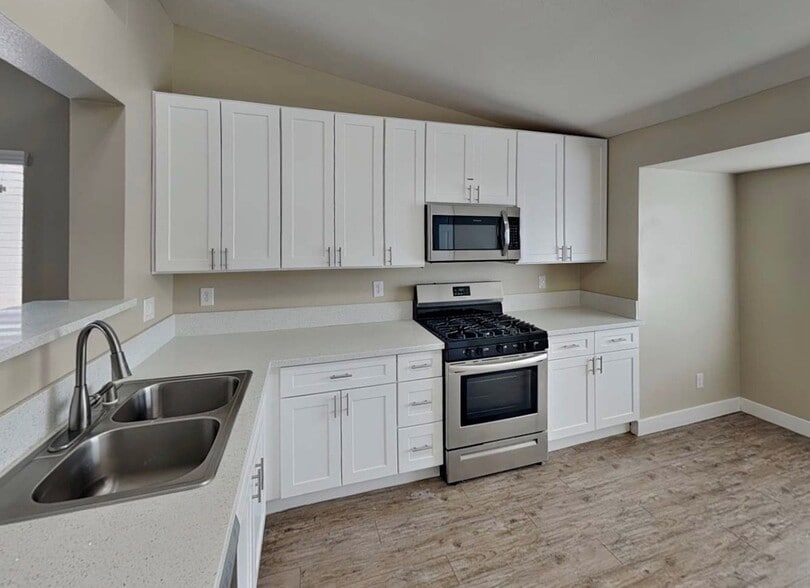 Building Photo - 1612 Fig Palm Ct