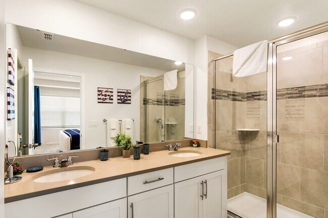 Building Photo - 1828 Tropical Palms Cir