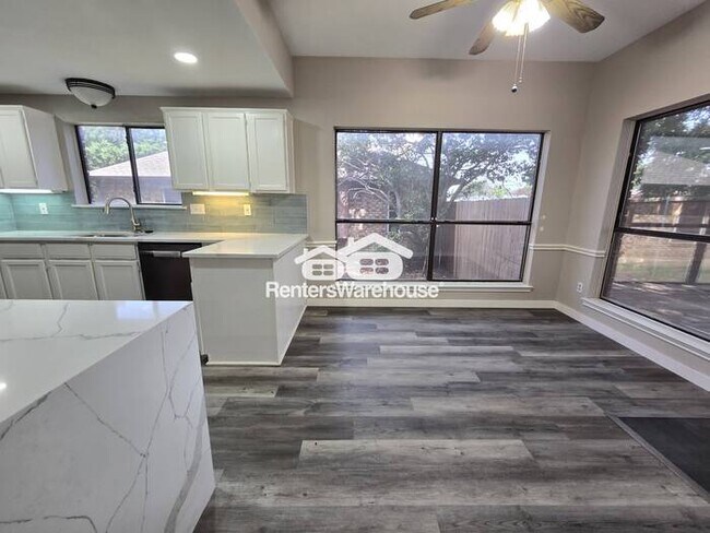 Building Photo - FOR RENT - MOVE IN READY - 3BED 2.5BATH - ...
