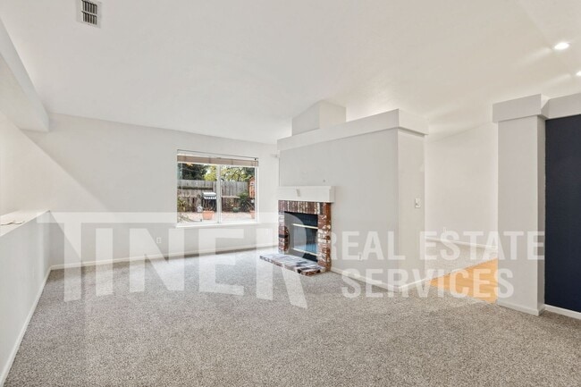 Building Photo - 134 John Henry Cir