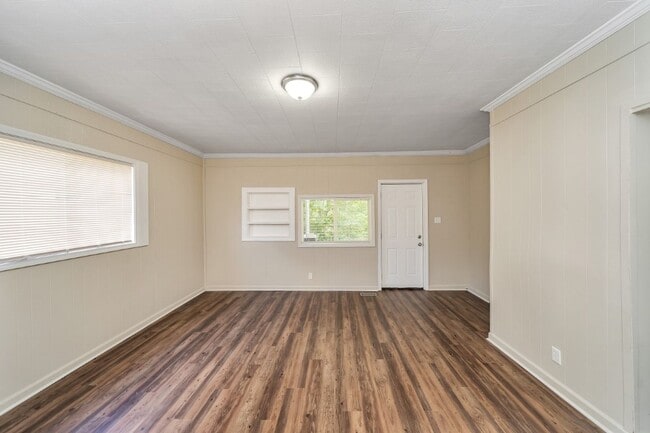 Building Photo - Fully Renovated 2BR Home in Dora, AL — Mod...