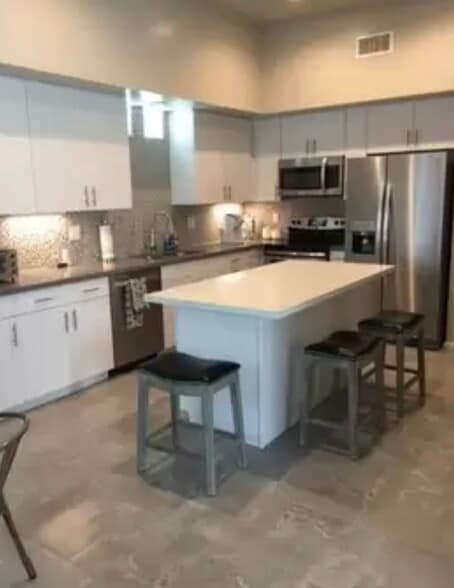 Stainless Steel Appliances - 866 E Millenium Ct
