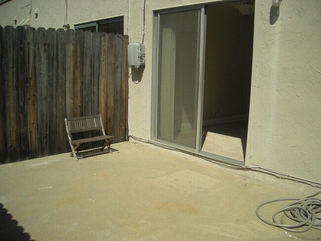 Building Photo - 2215 Clark Ln