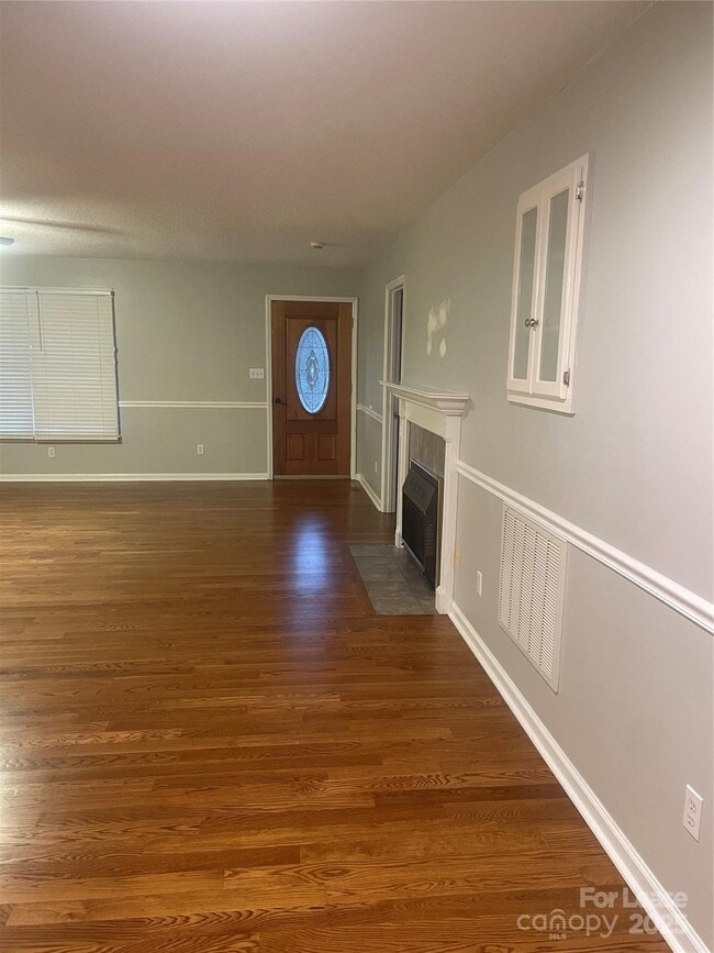 Building Photo - 3481 Mason Spring Dr