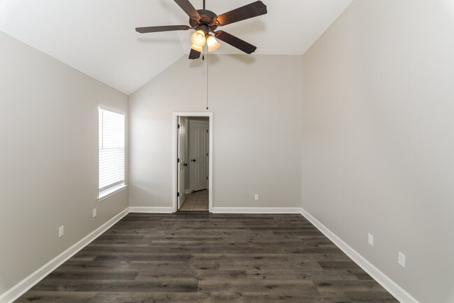 Building Photo - 8419 Pinnacle Dr