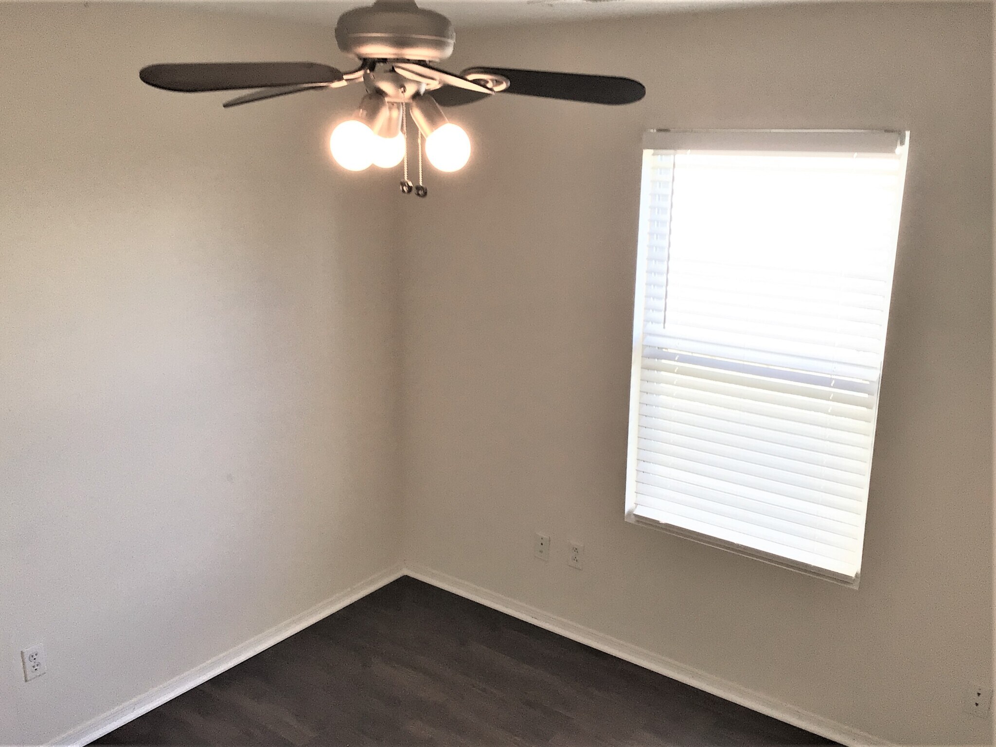 Building Photo - 3906 SE Jack Pine Ct