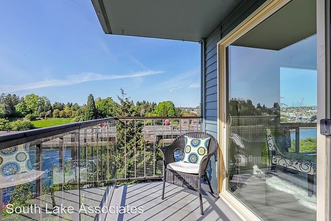 Primary Photo - 2 br, 1 bath House - 3200 W. Commodore Way...