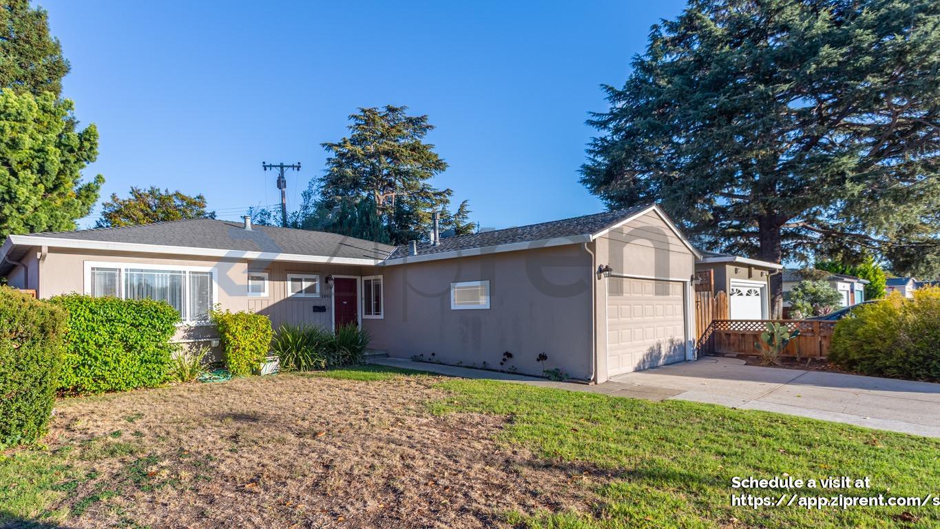 Building Photo - 1861 Briarwood Dr