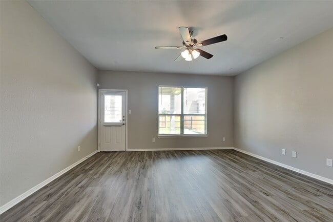 Building Photo - 12915 Madison Boulder Ln