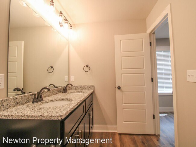 Building Photo - 3 br, 2.5 bath House - 18179 Mae Circle