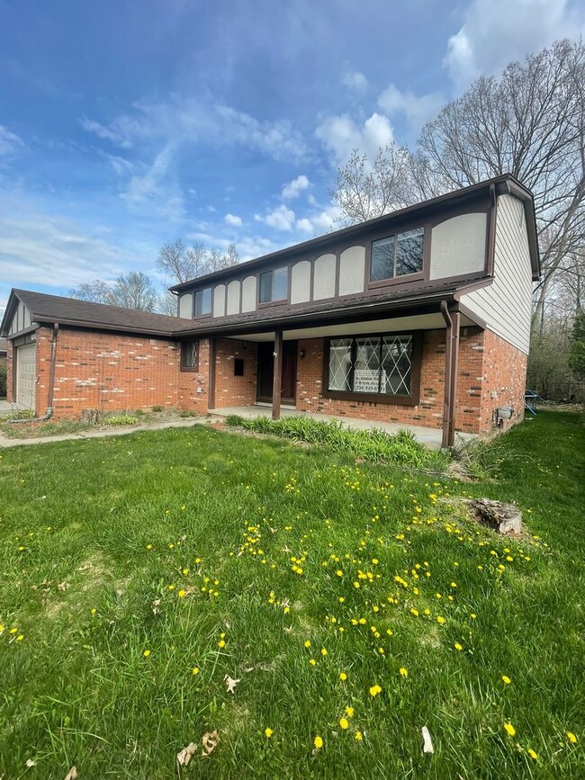 Building Photo - 46342 Bartlett Dr