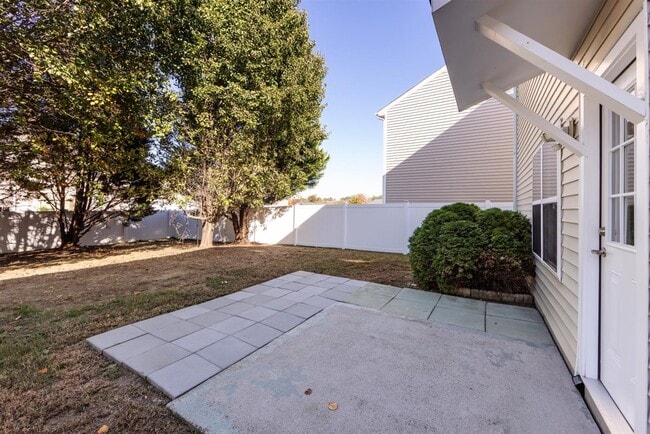 Building Photo - 4811 Sunburst Ln