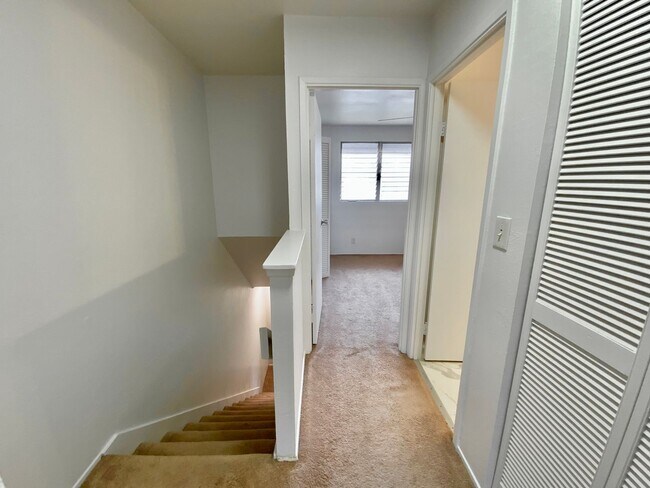 Building Photo - Nob Hill 2 bed, 1.5 bath in Mililani