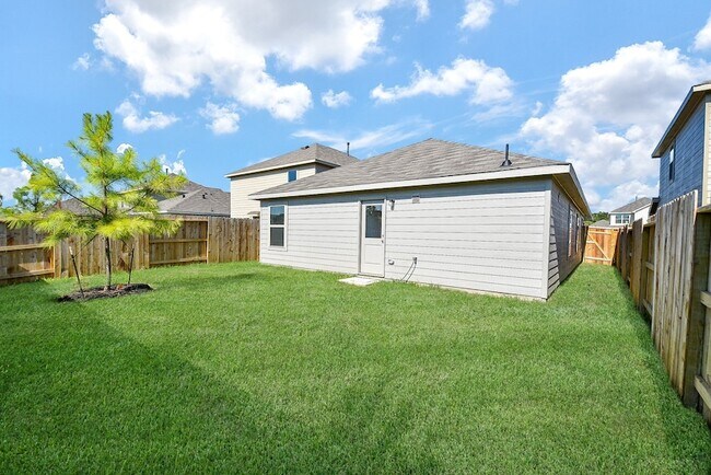 Building Photo - 1542 San Sebastien Dr