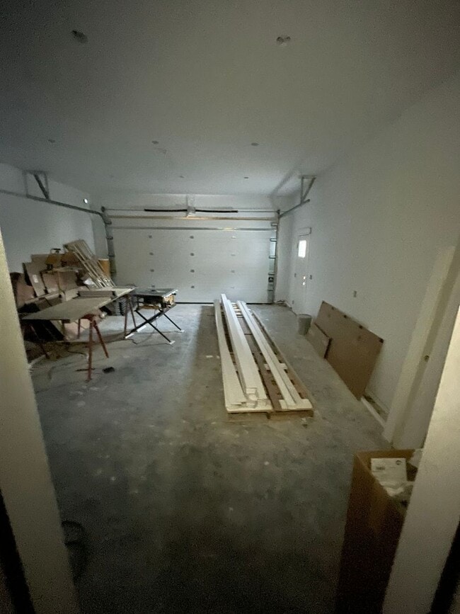 Building Photo - 7493 N Paw St