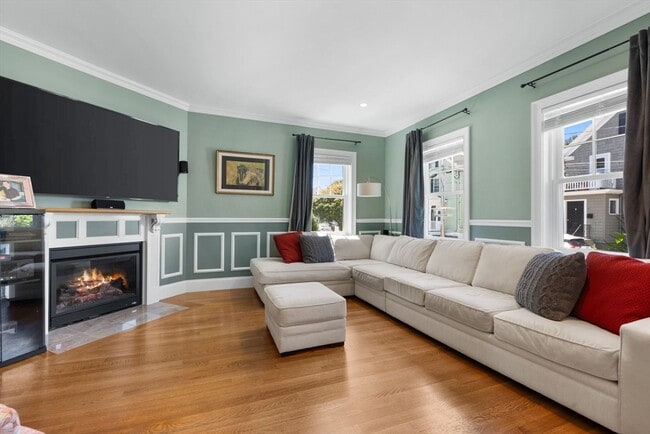 Building Photo - 12 Revere Pl