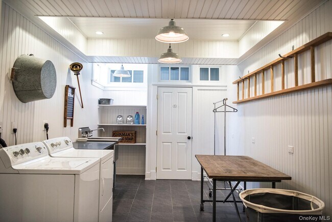 Building Photo - 106 Old Depot Rd