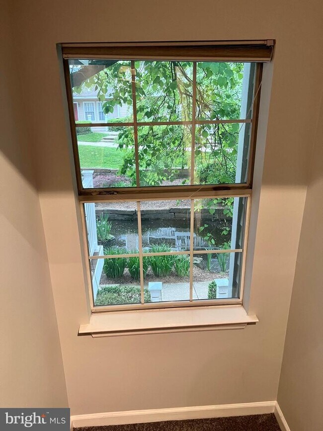 Building Photo - 5705 Chapman Mill Dr