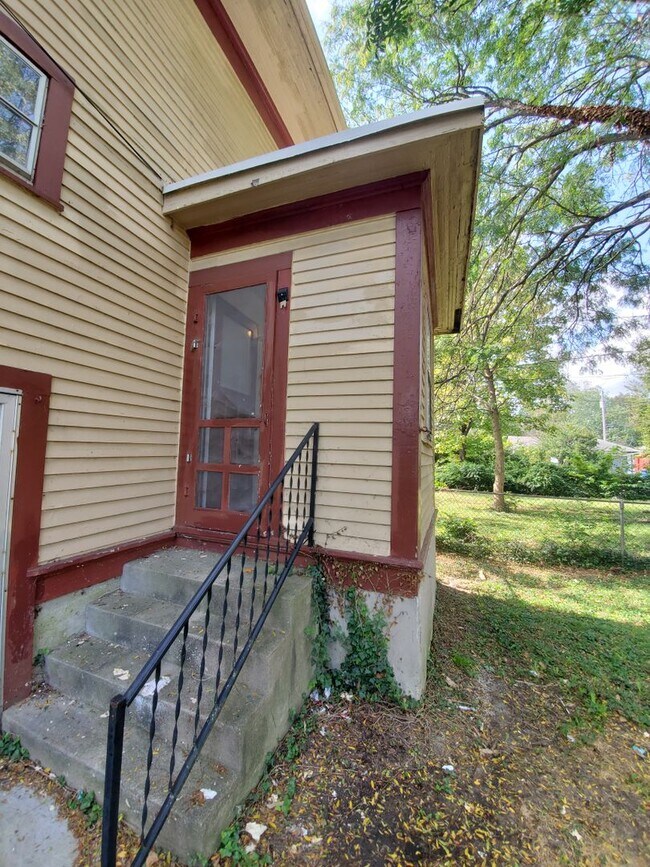Building Photo - 519 Homewood Ave