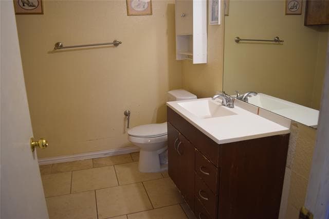 Building Photo - 1806 Family Cir