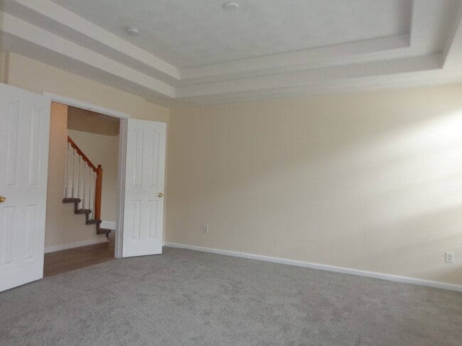 Building Photo - HUNNINGDON COMMONS