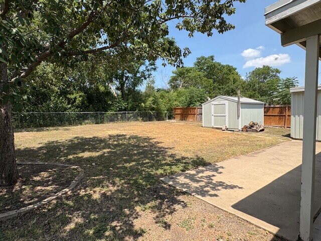 Building Photo - 603 Westmoreland Dr