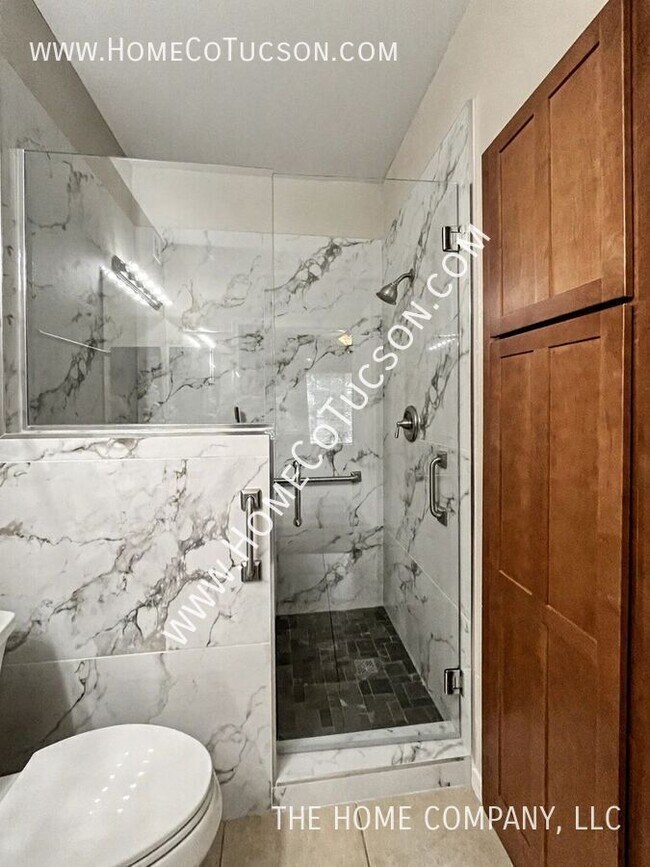 Building Photo - 1500 E Pusch Wilderness Dr