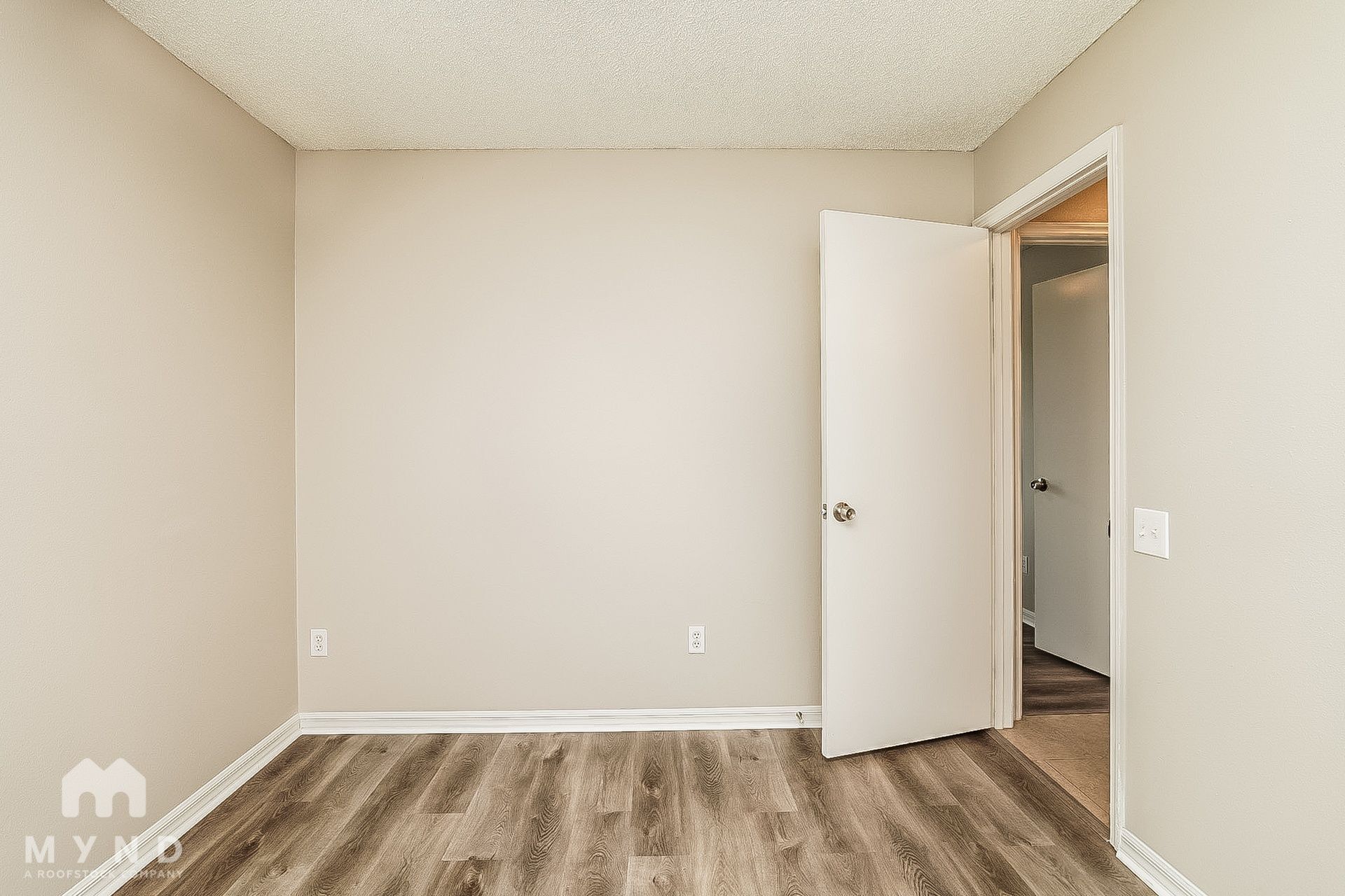 Building Photo - 10547 Cherry Oak Cir