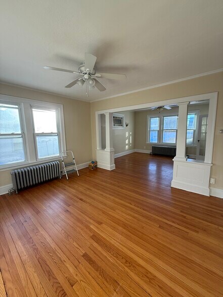 Building Photo - 18 Roger St