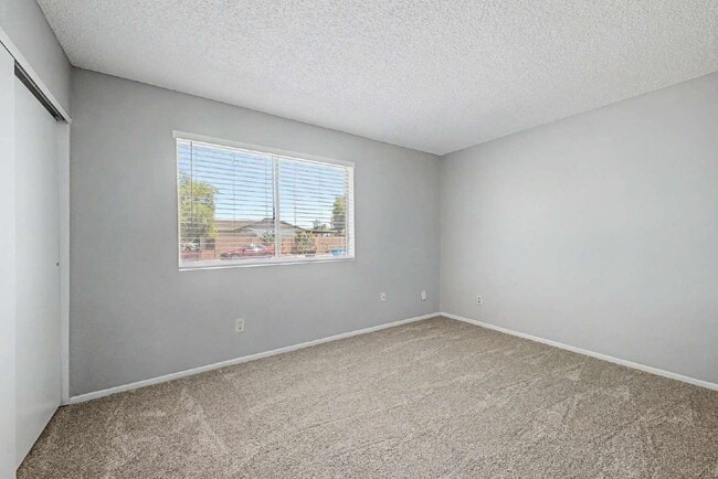 Building Photo - 12446 N 36th Dr
