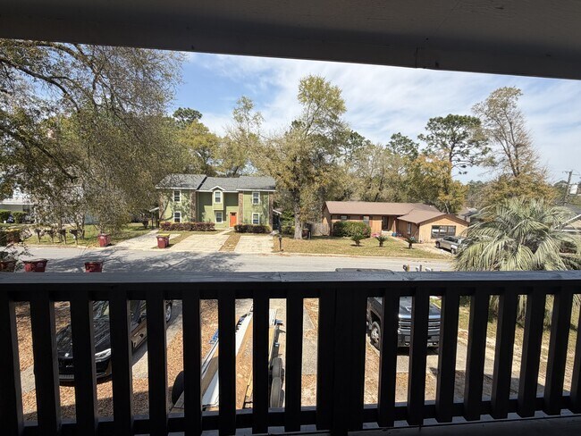 Building Photo - 122 Hampton Dr