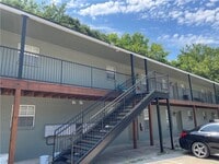 Building Photo - 884 W Holly St