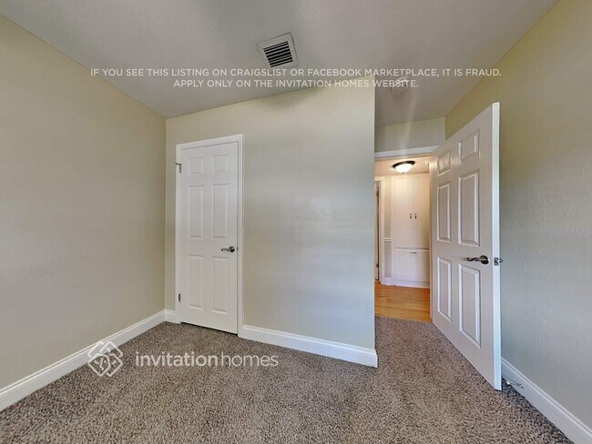 Building Photo - 2213 Brookshire Ave