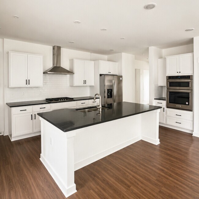 Building Photo - 1206 Marsalis Pl