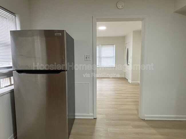 Building Photo - 1509 N Chester Ave