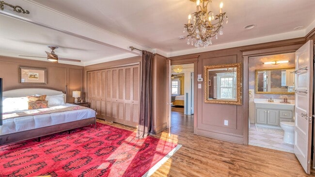 Building Photo - 17 S Derby Ave