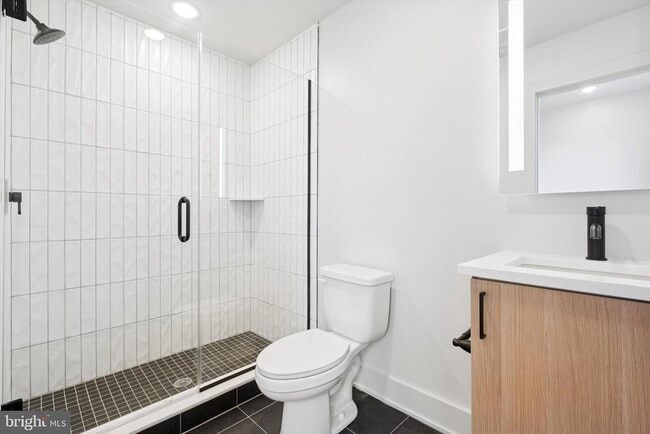 Building Photo - 5521 Wayne Ave