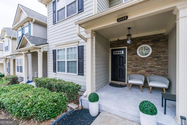 Building Photo - 2449 Suwanee Pointe Dr