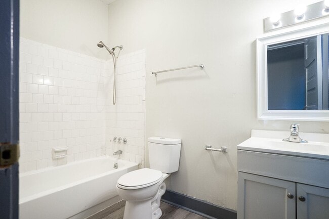 Building Photo - 508 3rd St