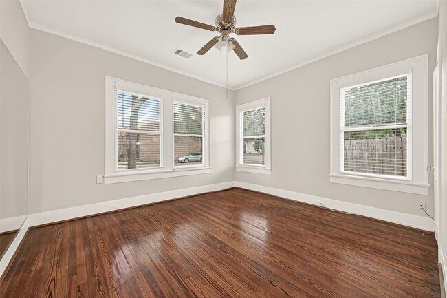 Building Photo - 1603 Branard St