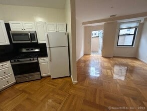 Building Photo - 79 Prospect St