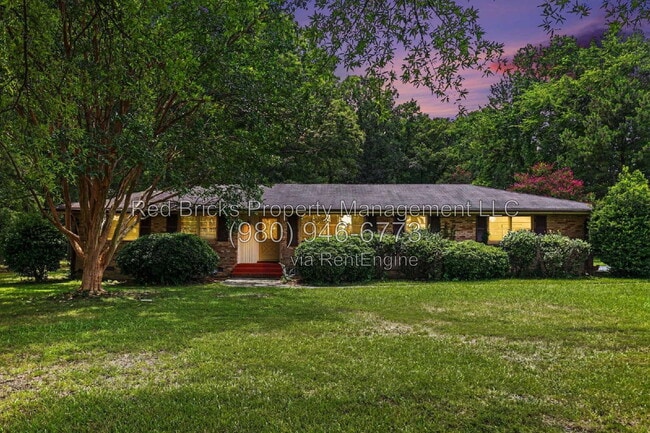 Building Photo - 2501 Galloway Rd
