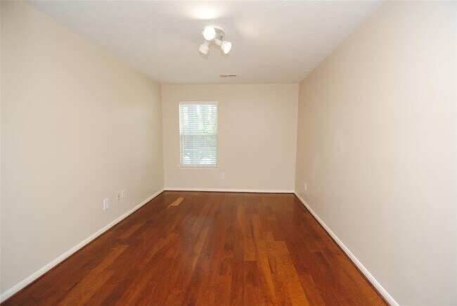 Building Photo - 17110 Fairway Glen Ct